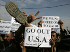 'Bush Shoes' Become a Big Hit Abroad
