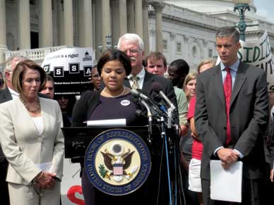 Jelisa Difo, of the University of Massachusetts, speaks at a rally for financial aid reform. JAKE STILWELL, USSA 