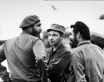 Fidel Castro with Che Guevara and Castro's brother Raul (center) in Havana, Cuba. 1959 Mary Evans Picture Library/SALAS COLLECTION/Everett Collection 