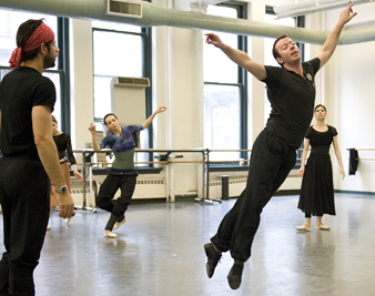 Alexei Ratmansky in rehearsal for <i>On the Dnieper</i> with ABT GENE SCHIAVONE/ABT 