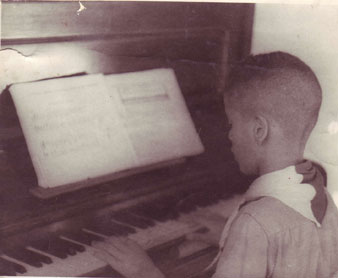 Jos&eacute; Manuel Prieto in Havana, circa 1972 AUTHOR'S PRIVATE COLLECTION/ELIO PRIETO GARAY 