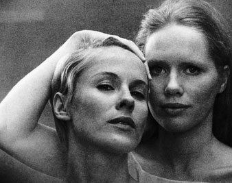 Bibi Andersson, Liv Ullmann in <i>Persona</i>, 1966. Everett Collection 