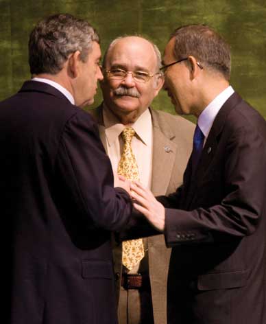 Gordon Brown, Miguel d'Escoto Brockmann and Ban Ki-moon AP PHOTO/RICHARD DREW 